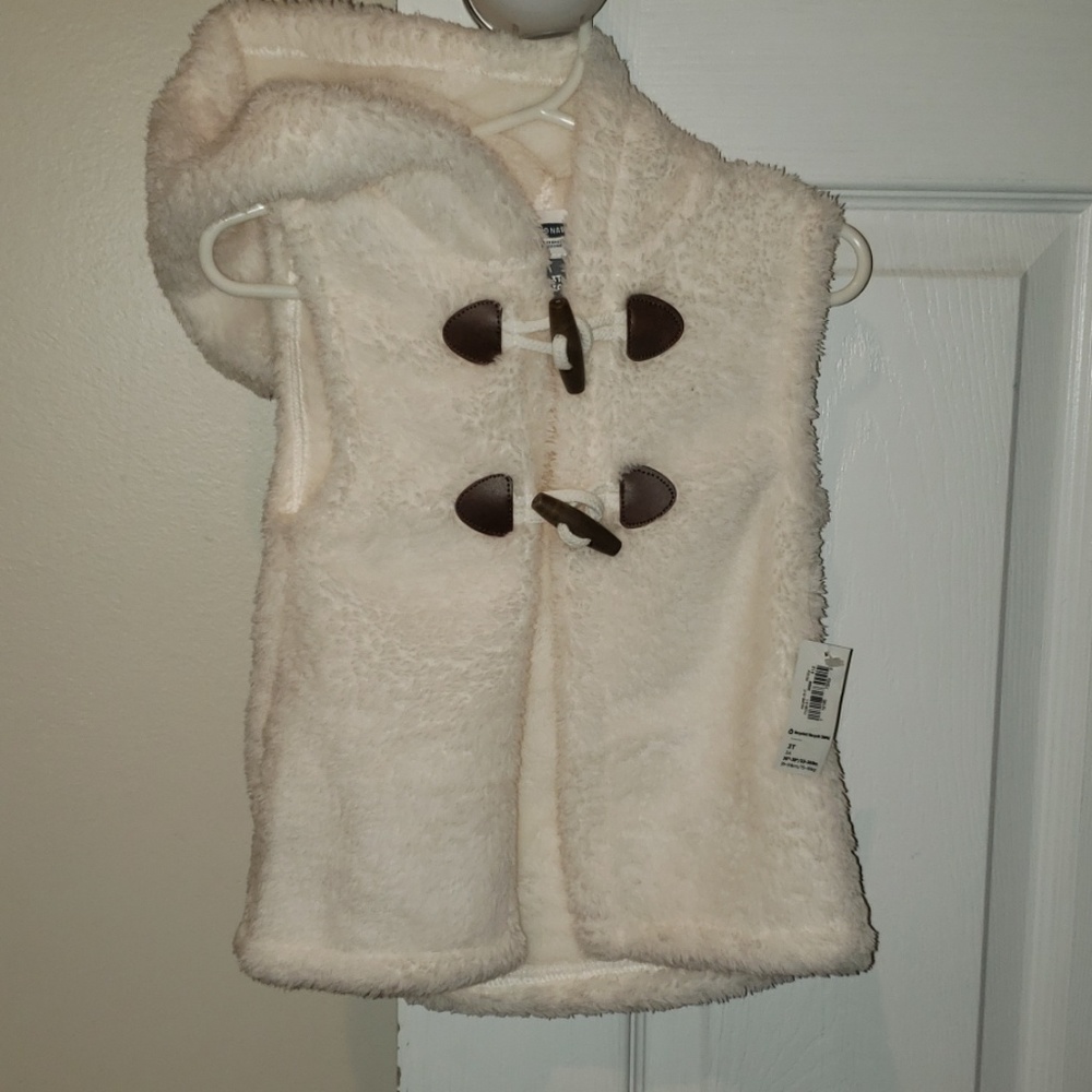 NWT 3T Old Navy Cream Sherpa Vest With Hood